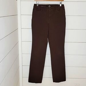 ST. JOHN'S BAY size 6 tall brown cotton straight leg chinos